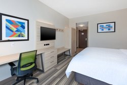  - Holiday Inn Express & Suites South Airport Grand Rapids