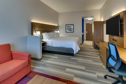  - Holiday Inn Express & Suites MetroCenter Downtown Nashville - I-65, Exit 85
