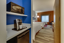  - Holiday Inn Express & Suites MetroCenter Downtown Nashville - I-65, Exit 85