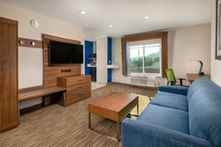  - Holiday Inn Express & Suites Chatsworth