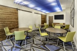  - Holiday Inn Express West Allis - I-41 & I-894, Exit 1E, 2A