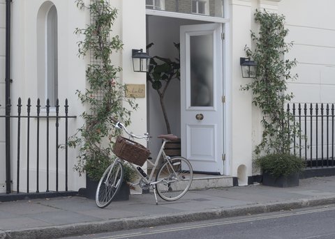 01_hotel entrance.jpg