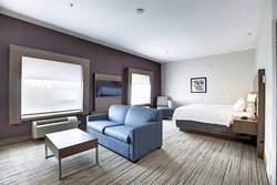  - Holiday Inn Express & Suites Airport Calgary