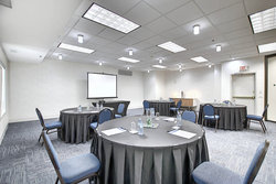  - Holiday Inn Express & Suites Airport Calgary
