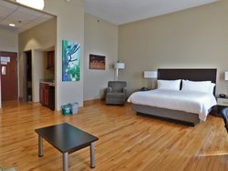  - Holiday Inn Express Downtown Cleveland - I-90, Exit 172A & 173A