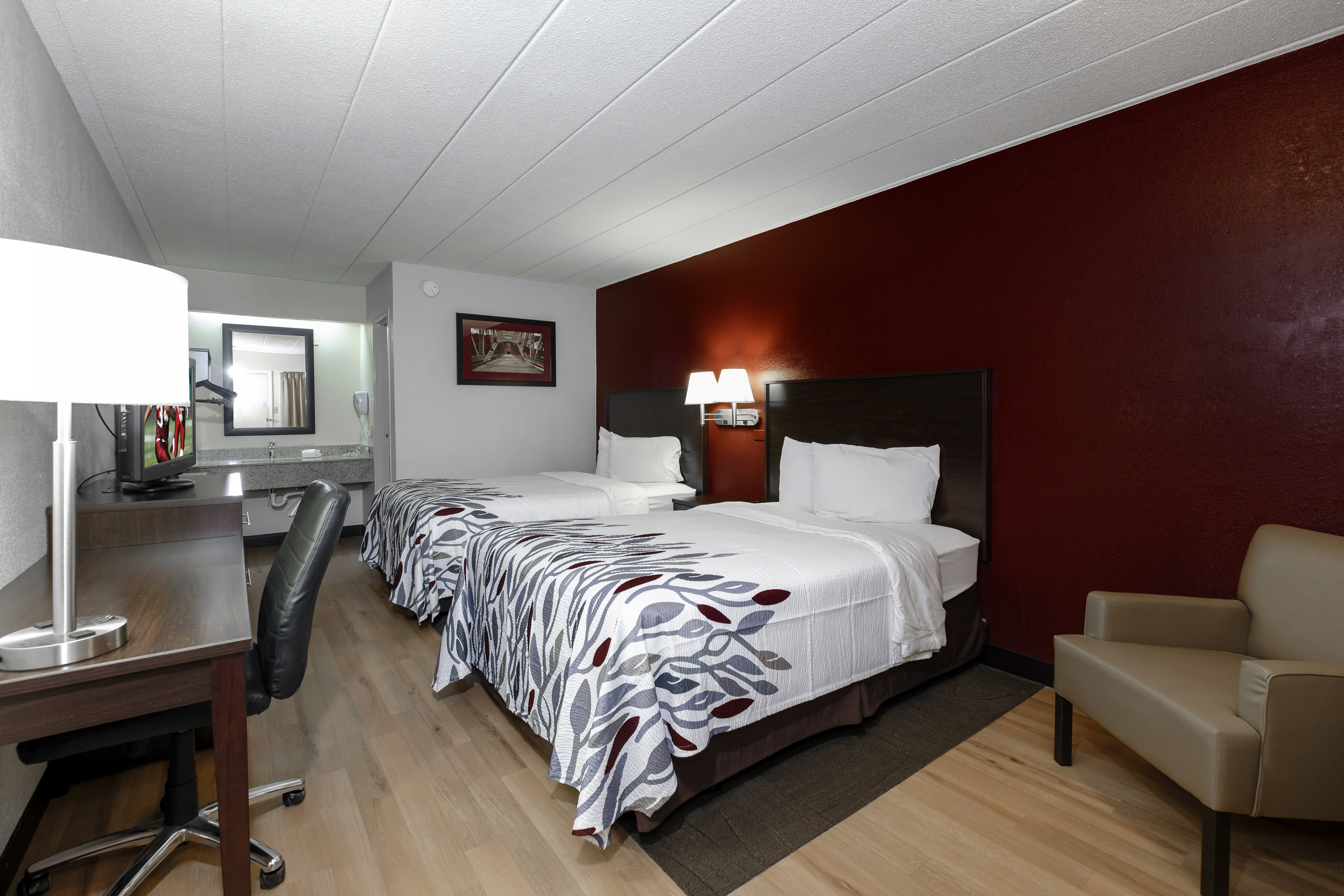 RED ROOF BLOOMINGTON - NORMAL-guestroom-2 Queen Beds.jpg
