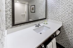  - Holiday Inn & Suites Airport Milwaukee - I-41 & I-94, Exit 316