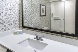  - Holiday Inn & Suites Airport Milwaukee - I-41 & I-94, Exit 316