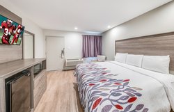  - Red Roof Inn Lewisville - I-35, Exit 450