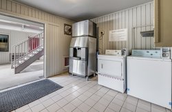  - Red Roof Inn Lewisville - I-35, Exit 450