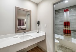  - Red Roof Inn Lewisville - I-35, Exit 450