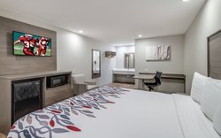  - Red Roof Inn Lewisville - I-35, Exit 450