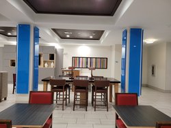  - Holiday Inn Express & Suites Vidor - I-10, Exit 860 & 861