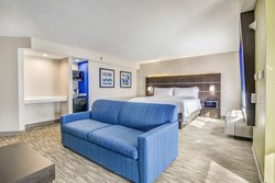  - Holiday Inn Express & Suites Longview
