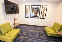  - Holiday Inn Express & Suites Hinton