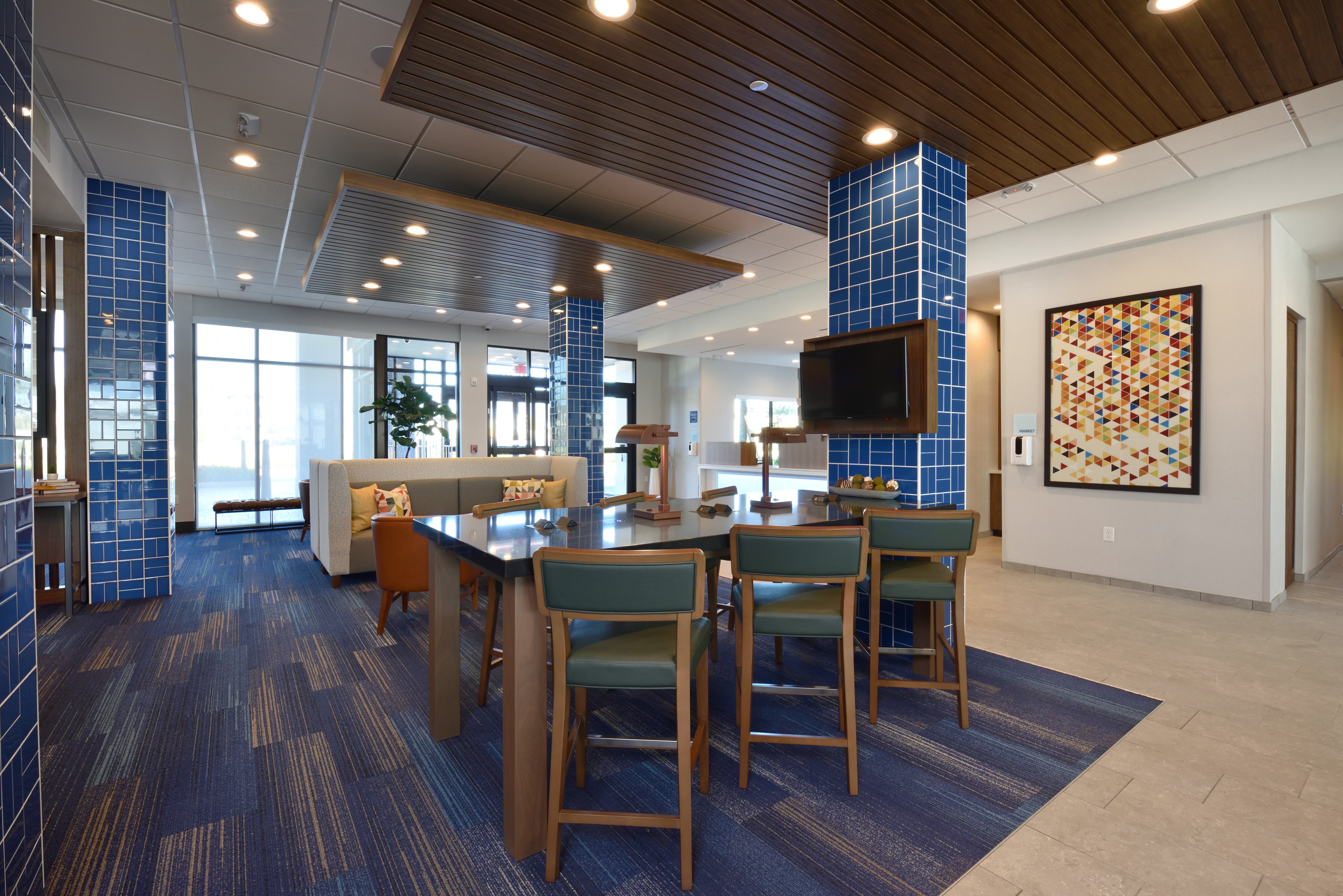 HOLIDAY INN EXP STES NORTH W-guestroom-At Holiday Inn Express & Suites, you are our top priority..jpg