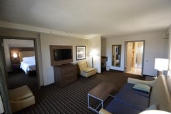  - Holiday Inn Hazlet