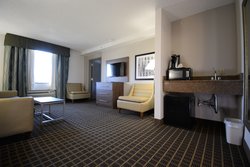  - Holiday Inn Hazlet