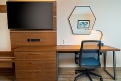  - Holiday Inn Express & Suites East Tropicana Las Vegas