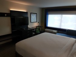 - Holiday Inn Express & Suites Milledgeville