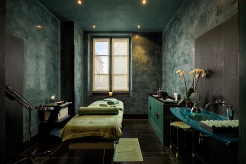 Beauty Center - Cabin.jpg