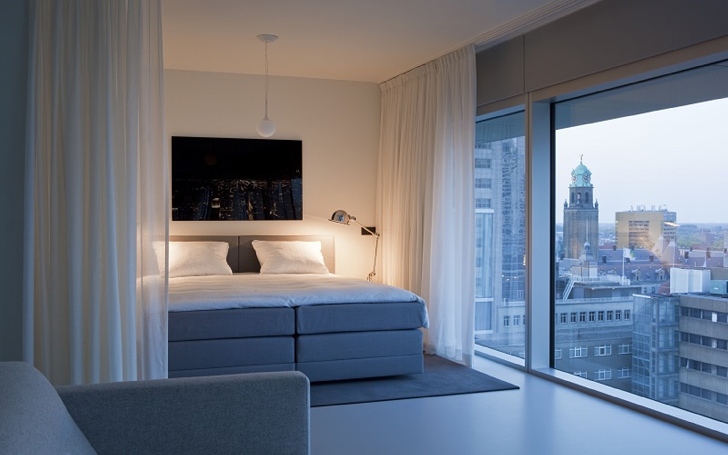 URBAN ROTTERDAM-guestroom-Family Suite Bedroom.jpg