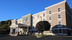  - Holiday Inn Express & Suites Danbury - I-84, Exit 2