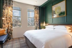  - Glenn Hotel Atlanta - I-75 & I-85, Exit 249C & 249D