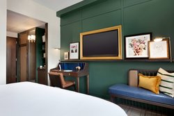  - Glenn Hotel Atlanta - I-75 & I-85, Exit 249C & 249D