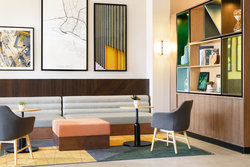  - Holiday Inn & Suites Airport Oakland