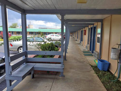  - Scottish Inn McMinnville