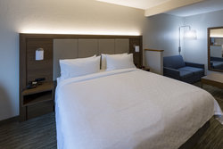  - Holiday Inn Express & Suites Hillview - I-65, Exit 121
