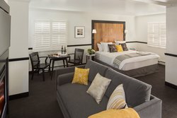  - Le Petit Pali at 8th Avenue Hotel Carmel