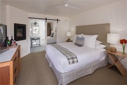  - Le Petit Pali at Ocean Avenue Hotel Carmel