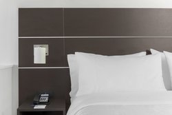  - Holiday Inn Express & Suites Pekin