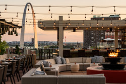  - Four Seasons Hotel Downtown St Louis - I-44, Exits 292 & 292B