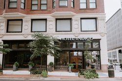  - Hotel Indigo Downtown St. Louis - I-44, Exits 292 & 292B