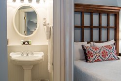  - Marshall House Hotel Savannah - I-16, Exit 167