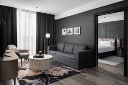  - Renaissance Hotel West Wauwatosa