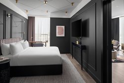  - Renaissance Hotel West Wauwatosa