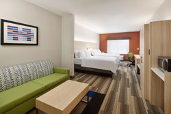  - Holiday Inn Express & Suites Salem - I-81, Exit 141