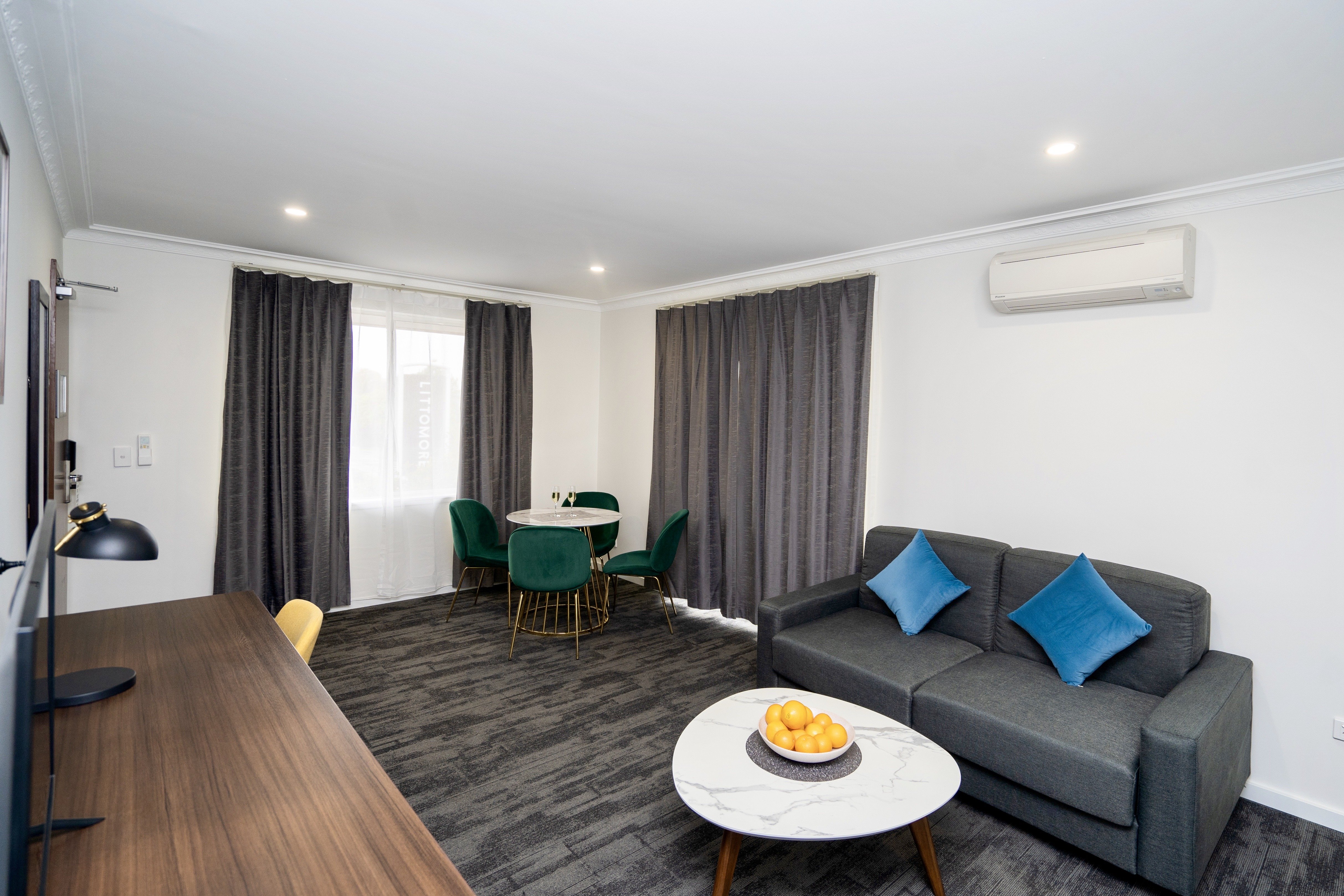 LITTOMORE HOTEL SUITES-guestroom-executive suites.JPG.jpg