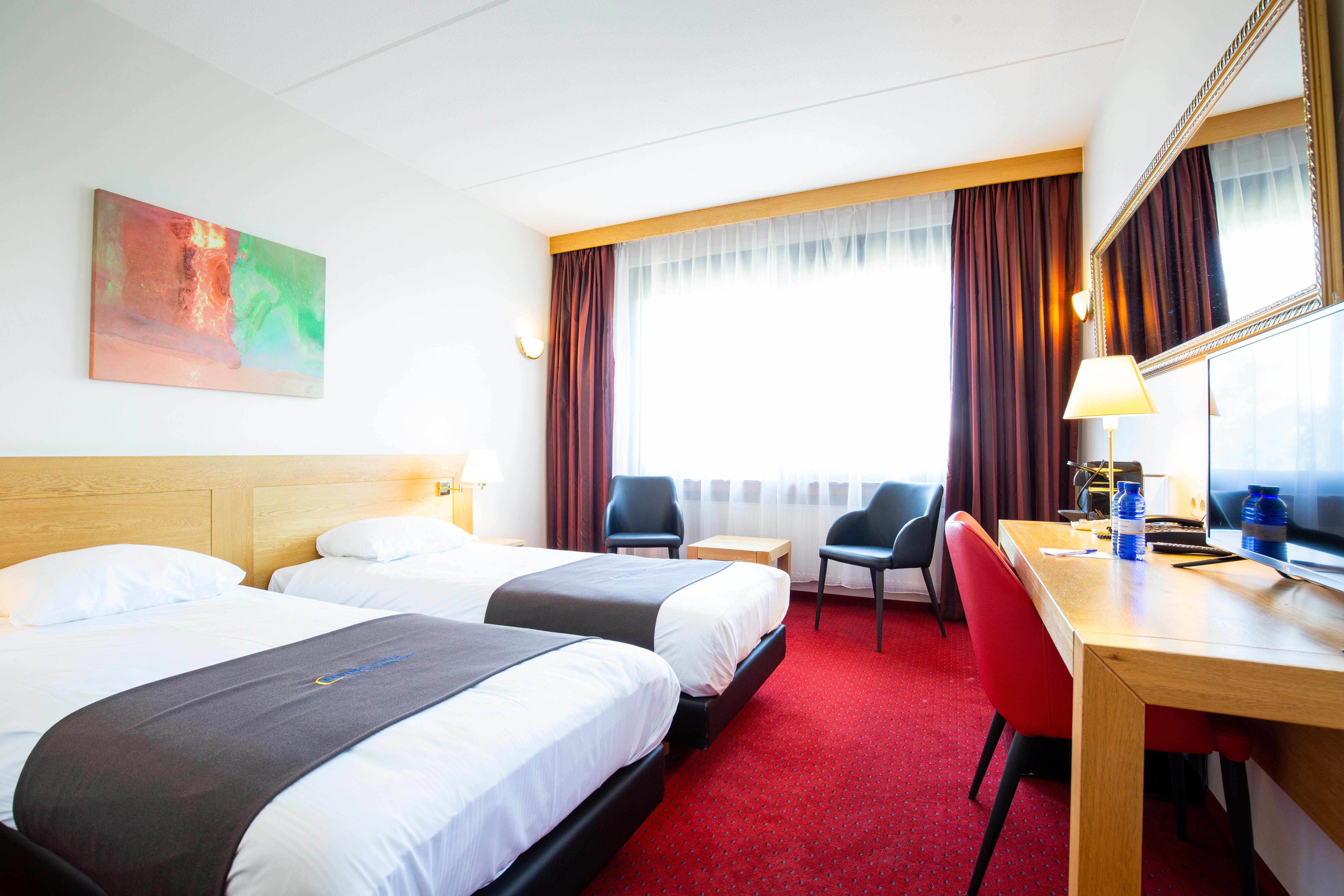 Bastion Breda-guestroom-Deluxe Room.jpg