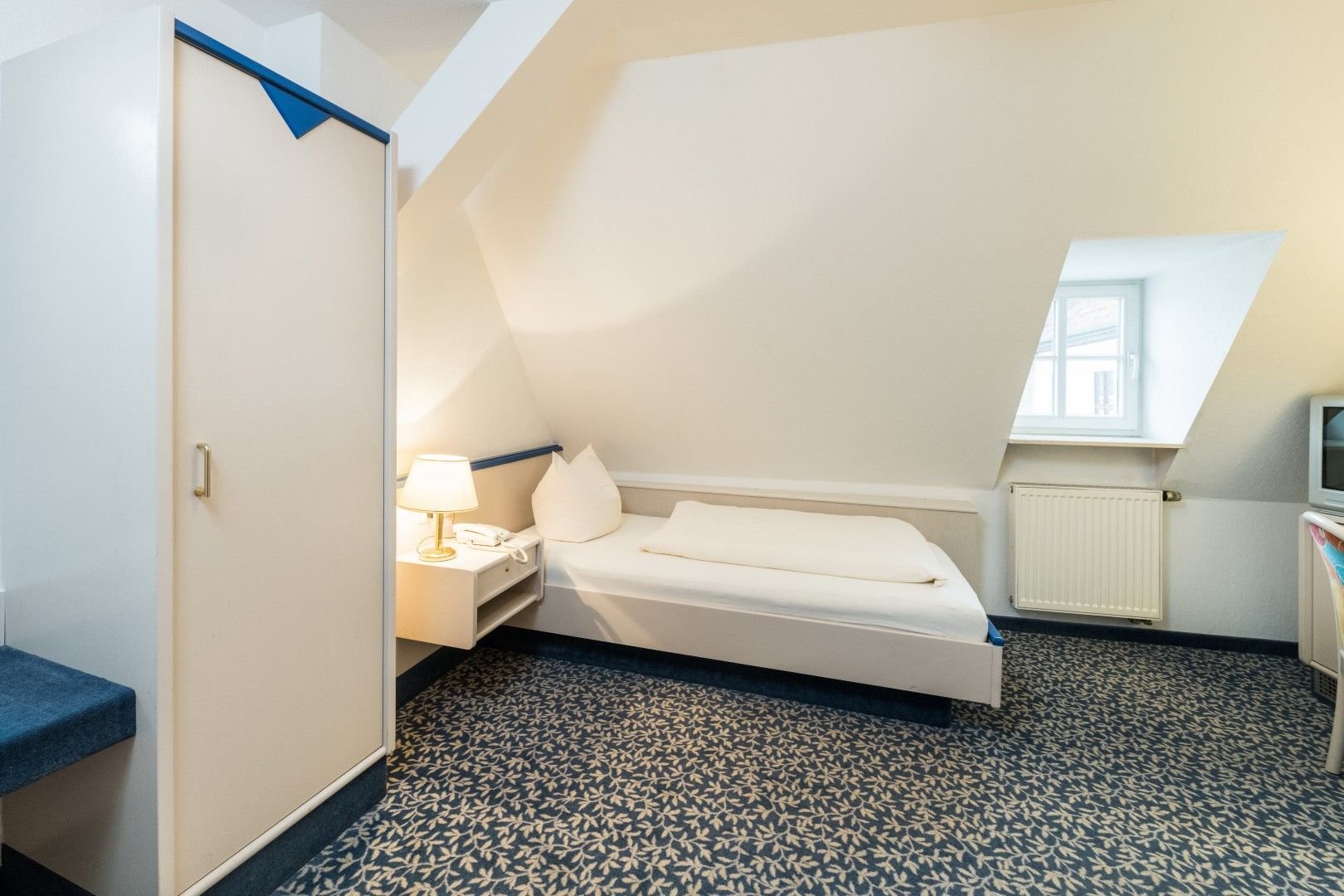HOTEL AM MARKT-guestroom-Single room.jpg