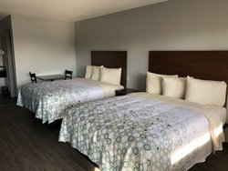  - HomeTowne Studios East San Antonio - I-10, Exit 580