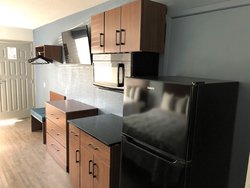  - HomeTowne Studios East San Antonio - I-10, Exit 580