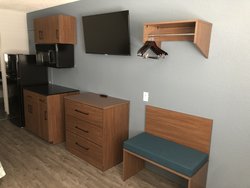  - HomeTowne Studios East San Antonio - I-10, Exit 580