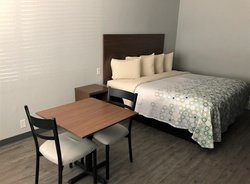  - HomeTowne Studios East San Antonio - I-10, Exit 580