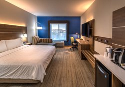  - Holiday Inn Express & Suites Minden