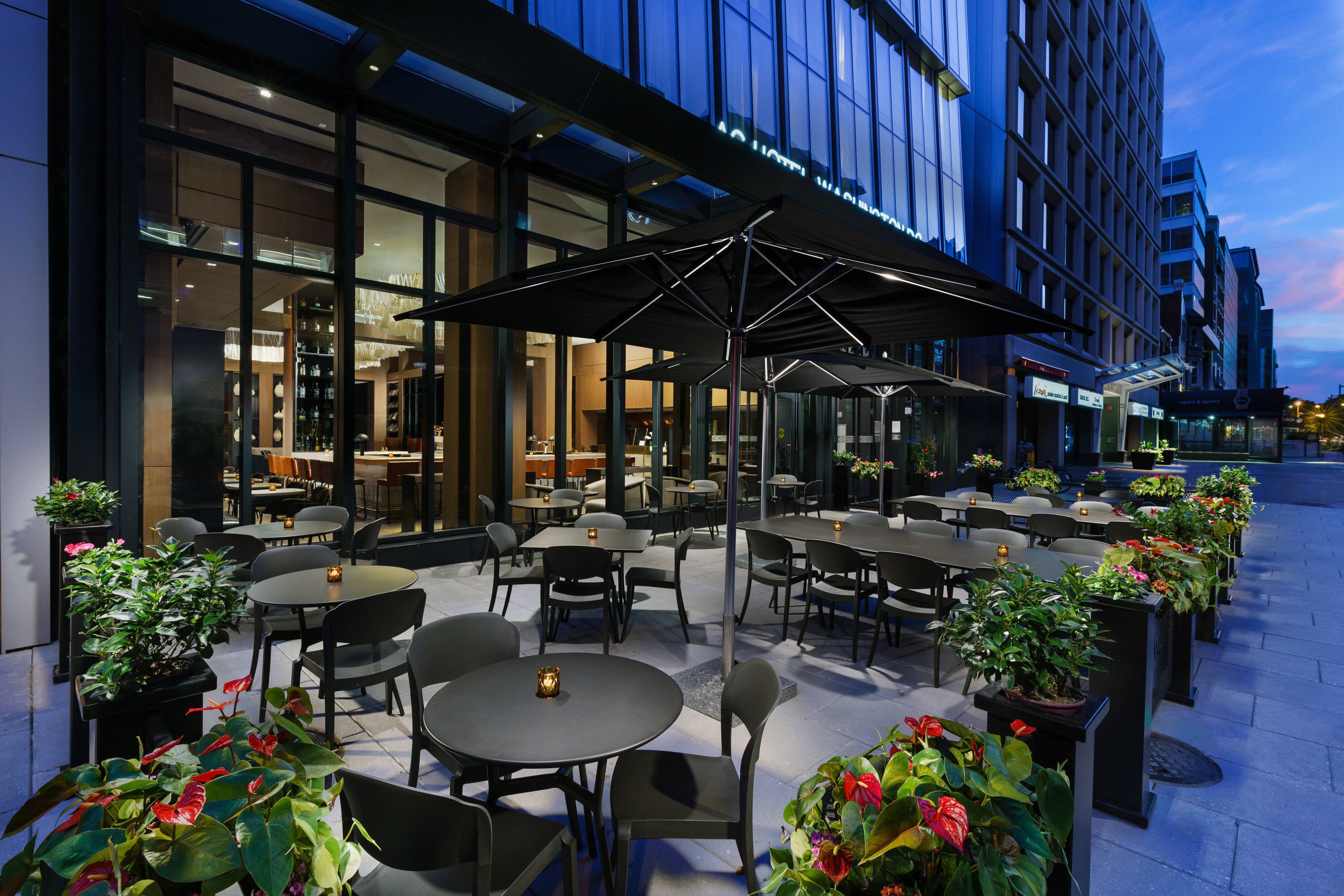 AC Lounge - Outdoor Patio